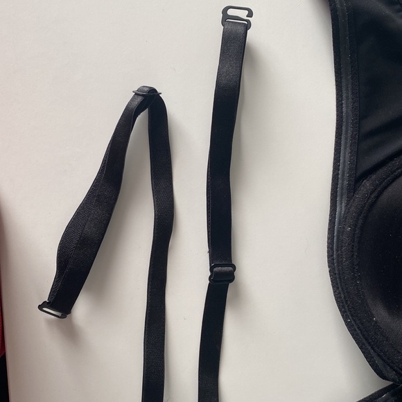 Black Convertible Strapless Bra - Picture 6 of 6